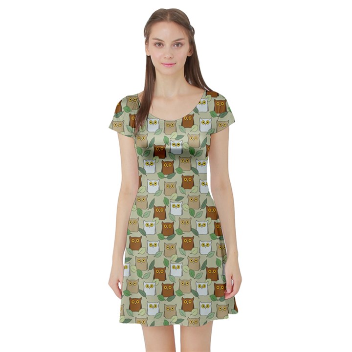 Green Pattern Funny Surprised Owls Short Sleeve Skater Dress