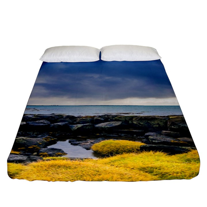 Iceland Nature Mountains Landscape Fitted Sheet (King Size)