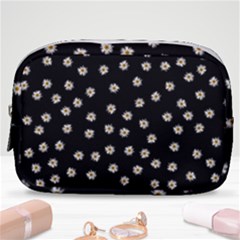 Pattern Marguerites Make Up Pouch (small) by kcreatif