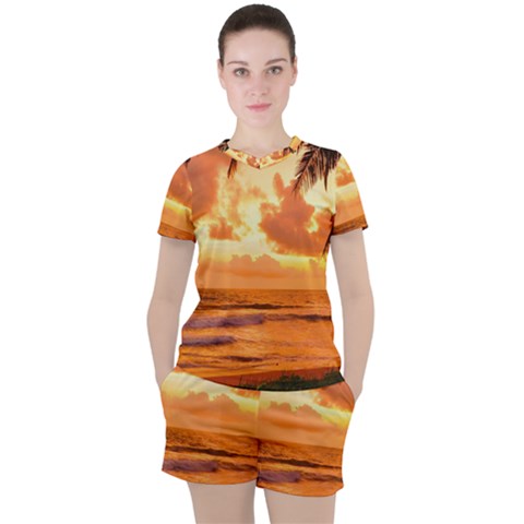 Sunset Beauty Women s Tee And Shorts Set by LW323