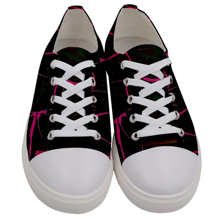 Hearts Women s Low Top Canvas Sneakers