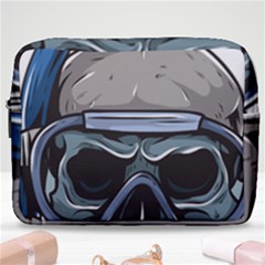 Skull-underwater-diving-skeleton-diving-head Make Up Pouch (large) by Jancukart