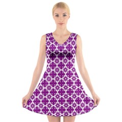 Pattern 305 V-neck Sleeveless Dress by GardenOfOphir