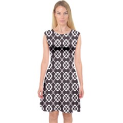 Pattern 309 Capsleeve Midi Dress by GardenOfOphir