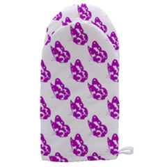 Purple Butterflies On Their Own Way  Microwave Oven Glove by ConteMonfrey