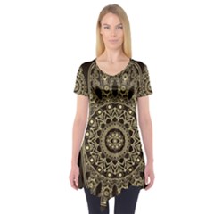 Hamsa-hand-drawn-symbol-with-flower-decorative-pattern Short Sleeve Tunic  by Salman4z