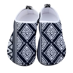 Tribal African Pattern Men s Sock-style Water Shoes by Pakjumat