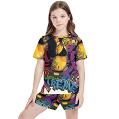 Xtreme Skateboard Graffiti Kids  T-shirt And Sports Shorts Set by Sarkoni