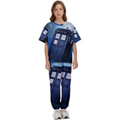 Tardis Doctor Who Space Blue Kids  T-shirt And Pants Sports Set by Cendanart