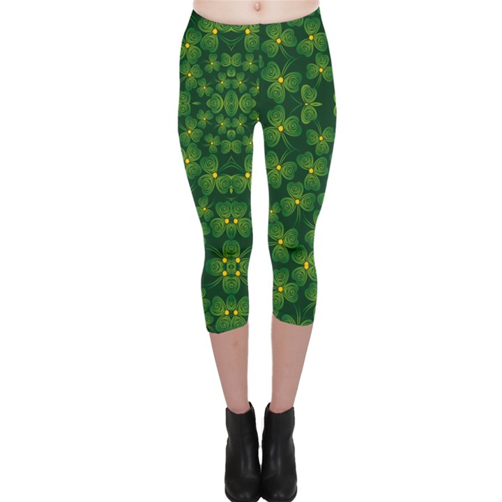 Vintage Green Shamrock Clover Leaves Capri Leggings 