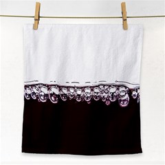 Bubbles In Red Wine Face Towel by Nexatart