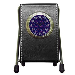 Music Stars Navy Pen Holder Desk Clocks by snowwhitegirl