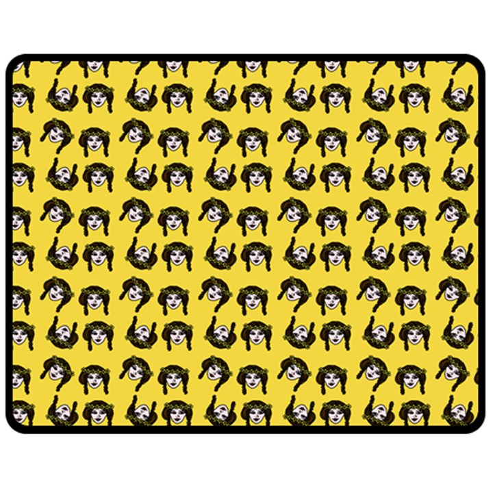 Retro Girl Daisy Chain Pattern Yellow Fleece Blanket (Medium) 