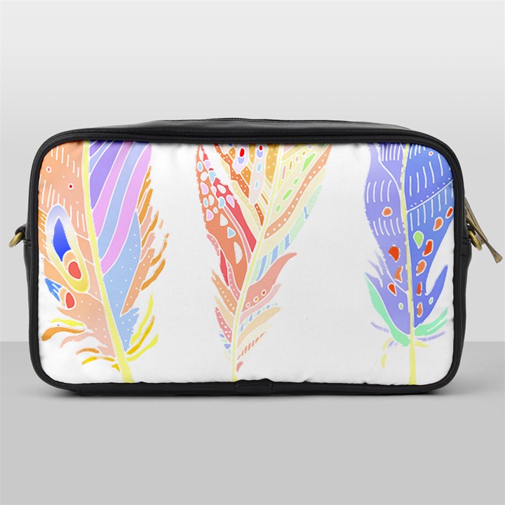 Feathers Design T- Shirtfeathers T- Shirt (1) Toiletries Bag (One Side)