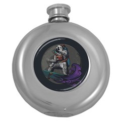 Illustration Astronaut Cosmonaut Paying Skateboard Sport Space With Astronaut Suit Round Hip Flask (5 Oz) by Ndabl3x